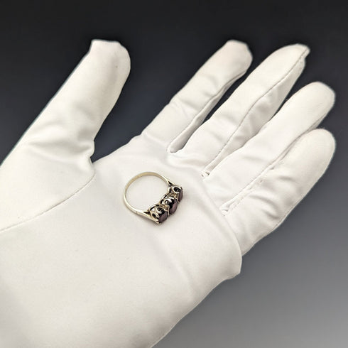 1977 British Vintage Jewelry 3 Garnet Sterling Silver Ring Ring