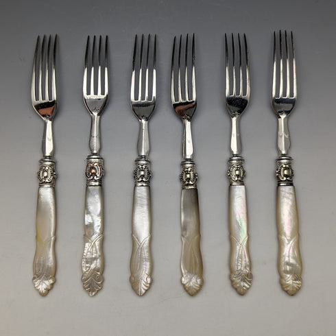 19世紀後半 英国アンティーク 彫刻白蝶貝ハンドル デザートカトラリー6ペアセット 木箱入り