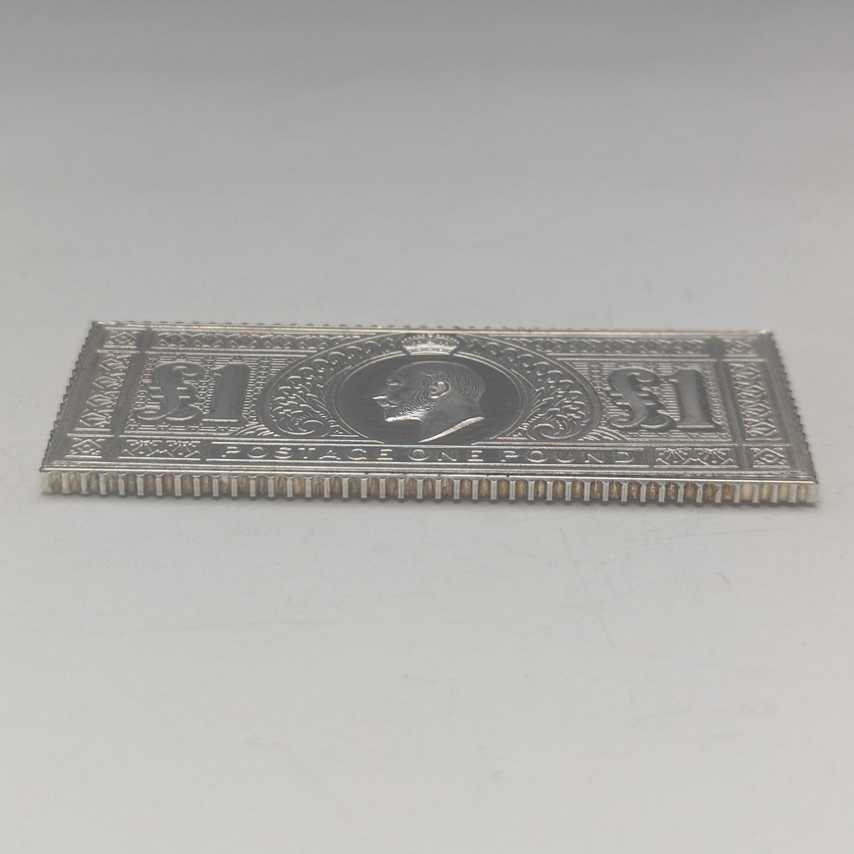 1977年 エリザベスⅡ世 戴冠25周年ジュビリー 純銀製 1ポンド切手レプリカ 32g