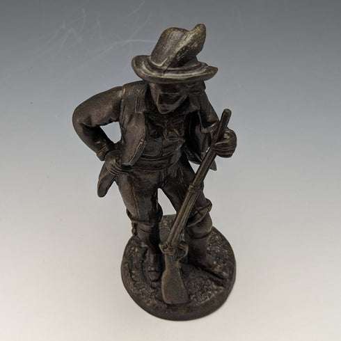 ヴィンテージ ブロンズ製 銃を持つ男性 フィギュリン