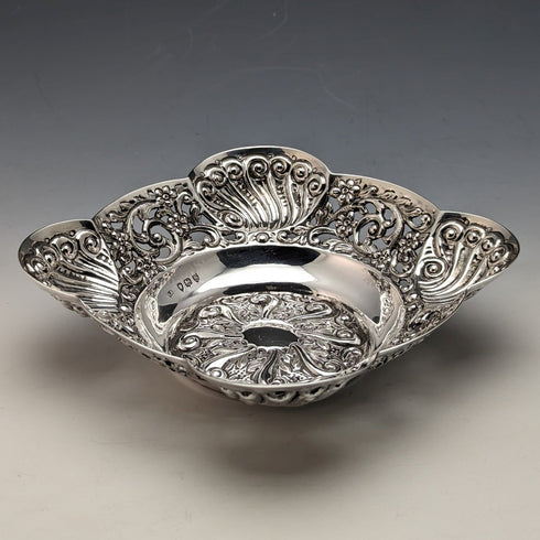 1893 年英國古董純銀精美裝飾盤 154 克查爾斯博伊頓二世