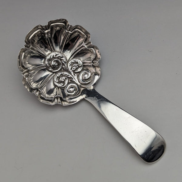 Early 19th century British antique sterling silver tea caddy spoon (with translation)