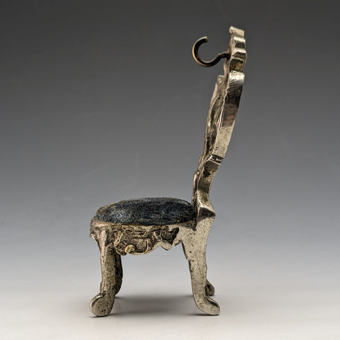 1920年代 真鍮製 椅子型 懐中時計ホルダー グリーンシート