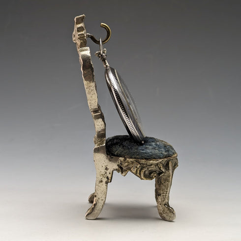 1920年代 真鍮製 椅子型 懐中時計ホルダー グリーンシート