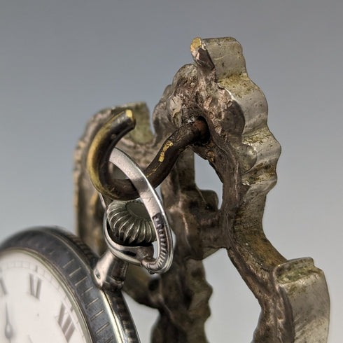 1920年代 真鍮製 椅子型 懐中時計ホルダー グリーンシート