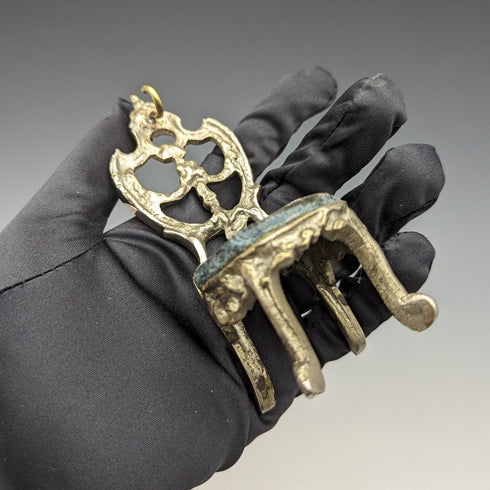 1920年代 真鍮製 椅子型 懐中時計ホルダー グリーンシート