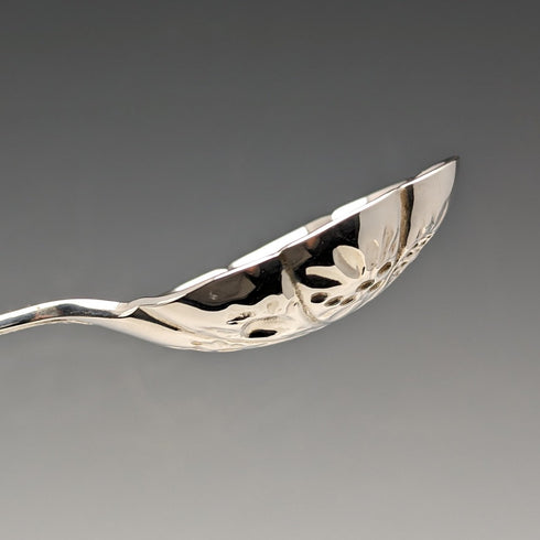 英国ヴィンテージ シルバープレート製 クランベリースプーン Past Times 紙箱入り