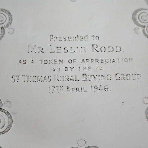 1903年 英国アンティーク 純銀製サルヴァ トレイ 直径32cm 824g GOLDSMITHS & SILVERSMITHS