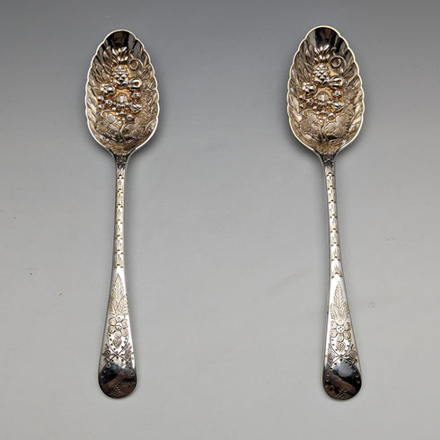 19世紀後半 英国アンティーク シルバープレート製 ベリースプーン ペア William Ainsworth ケース入