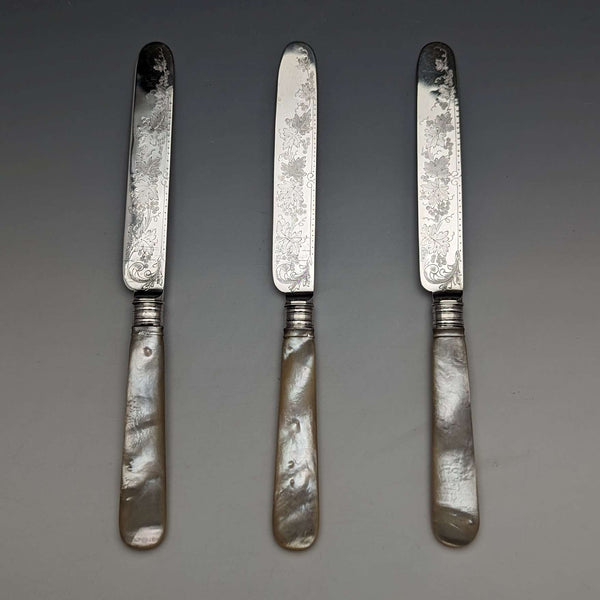 1880年 英国アンティーク 彫刻白蝶貝ハンドル デザートナイフx3 Stokes & Ireland