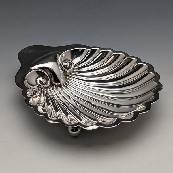 1902年 英国アンティーク 純銀製 シェル型ディッシュ 90g Arthur Fenwick