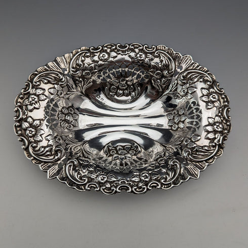 1897 年英國古董純銀花卉雕刻盤 62 克 George Nathan & Ridley Hayes