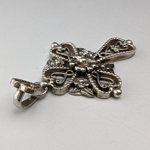 Circa 1930 British Vintage Sterling Silver Floral Decor Cross Pendant Boorman & Son