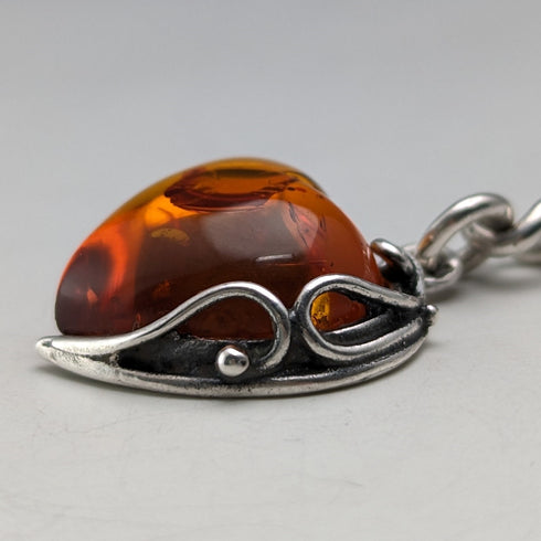 約 1900 年英國古董純銀阿爾伯特鏈 33 克心型琥珀吊墜