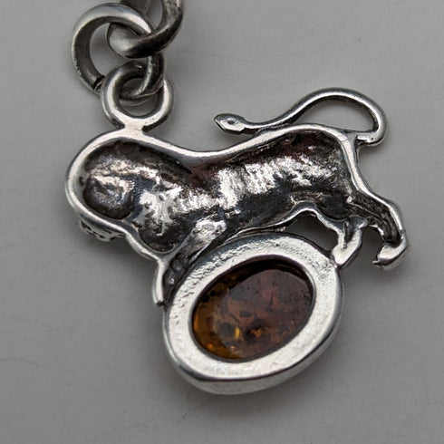 約 1910 年英國古董純銀阿爾伯特鏈 34 克獅子吊墜配琥珀