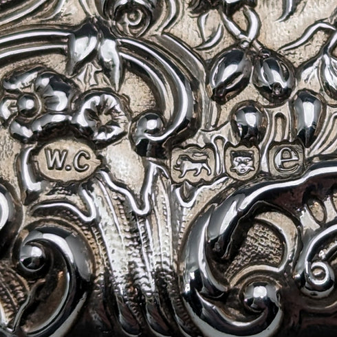 1900年 英国アンティーク 天使彫刻 両開き型 純銀カードケース 117g WILLIAM COMYNS