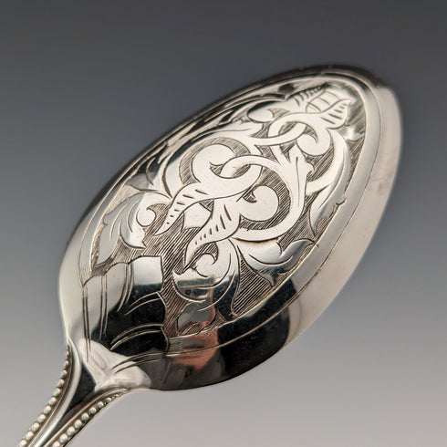 1870年頃 英国アンティーク シルバープレート製 クリスニングセット ケース入