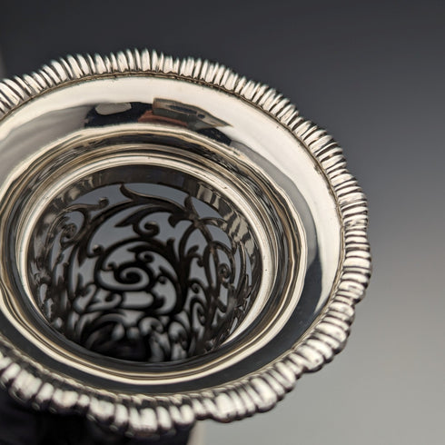 1901年頃 英国アンティーク 純銀製 花瓶ペア ピアス装飾 計312g Josiah Williams