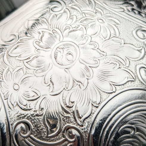 【お取り置き中】英国ヴィンテージ シルバープレート製 1.5パイントジャージージャグ