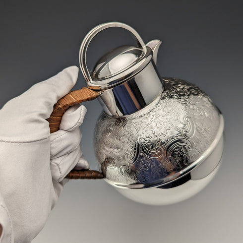 【お取り置き中】英国ヴィンテージ シルバープレート製 1.5パイントジャージージャグ