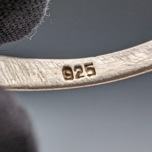 British Vintage Jewelry Square Green Stone Sterling Silver Ring (Size 20)