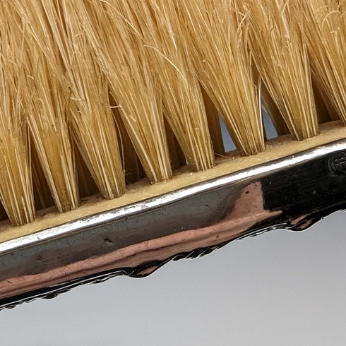 米国アンティーク 純銀製浮き彫り彫刻ハンドル ブラシ