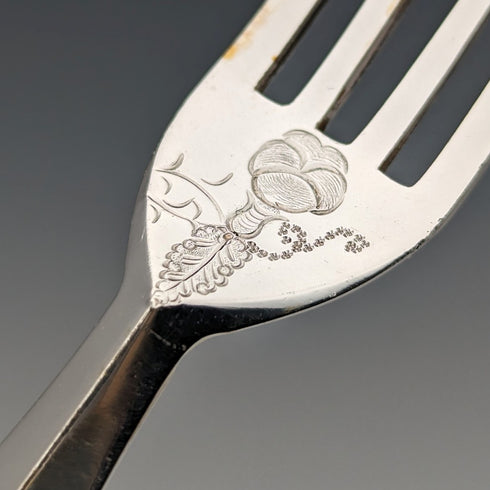 1898年頃 英国アンティーク 白蝶貝ハンドル デザートカトラリー12ペアセット 木箱入り