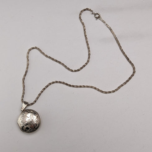Vintage Sterling Silver Locket Pendant & Sterling Silver Necklace