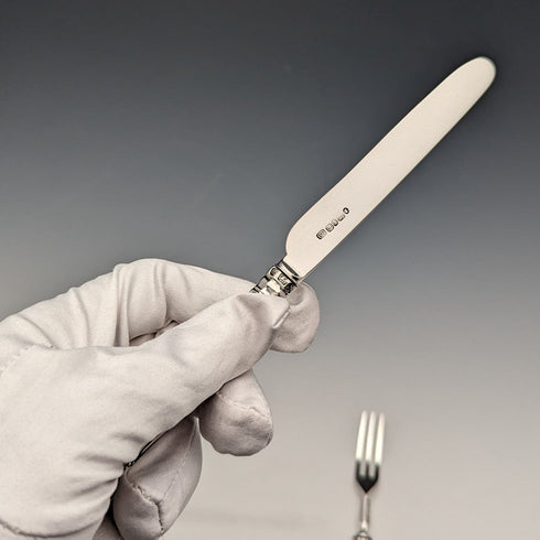 Circa 1829 British antique pure silver dessert cutlery pair by Aaron Hadfield