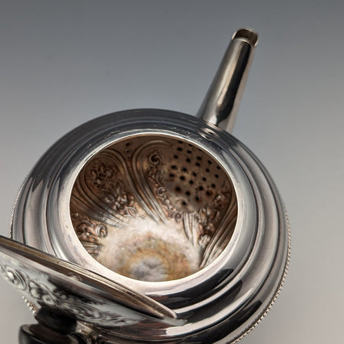 Circa 1889 British antique sterling silver bachelor tea set, total weight 471g, Mappin and Webb