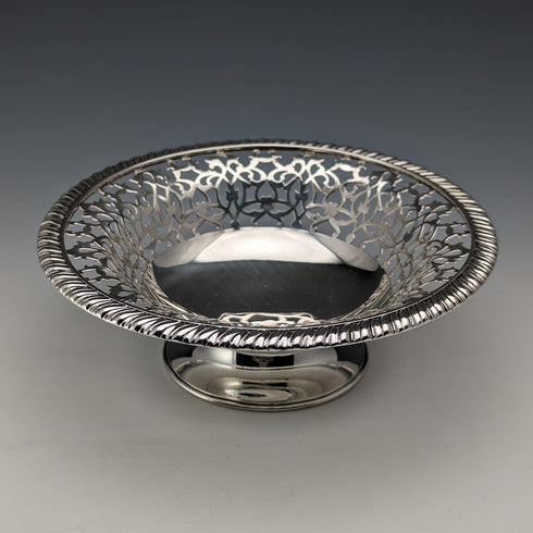 【お取り置き中】1892年 米国アンティーク 純銀製 脚付きディッシュ 205g Howard & Co