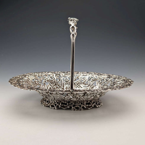 1892 British antique sterling silver basket decorated with pierced earrings, movable handle, 272g, large, Spiers