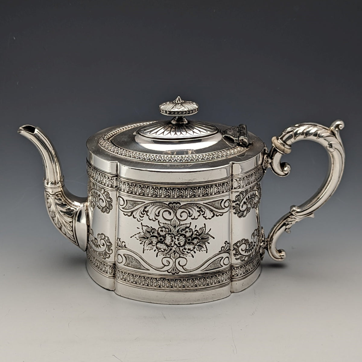 1890年頃 英国アンティーク シルバープレート製 ティーポット James Dixon＆Sons 1890年頃 英国アンティーク シルバープレート製 ティーポット