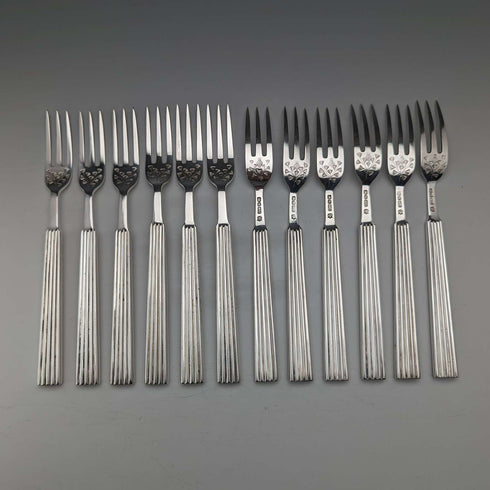 1880 British antique silver plate dessert cutlery set of 12, Martin & Hall, wooden box