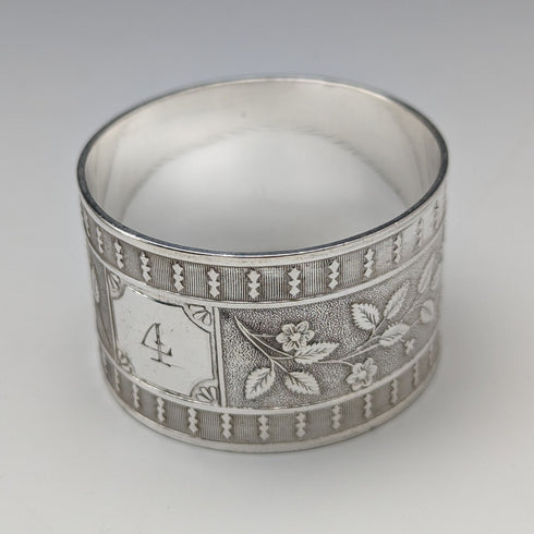 英国ヴィンテージ シルバープレート製 ナプキンリング 6個セット 紙箱入り