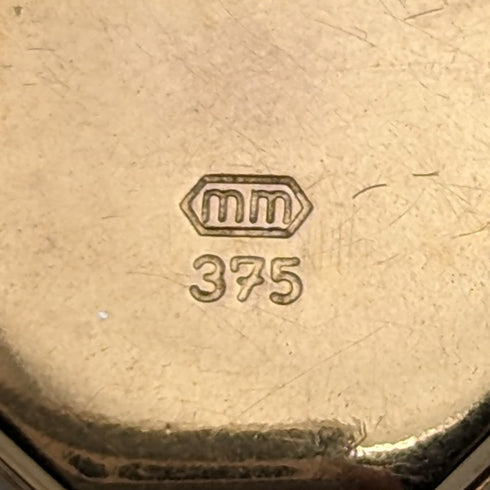 英國復古 9 克拉黃金八角形盒式吊墜項鍊