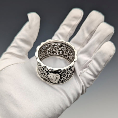 1897 British antique sterling silver openwork napkin ring, 27g, Thomas Hayes