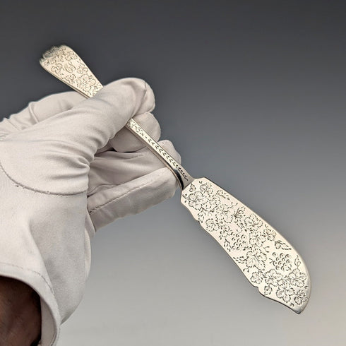 Circa 1895 British antique sterling silver butter knife 48g Wakely & Wheeler