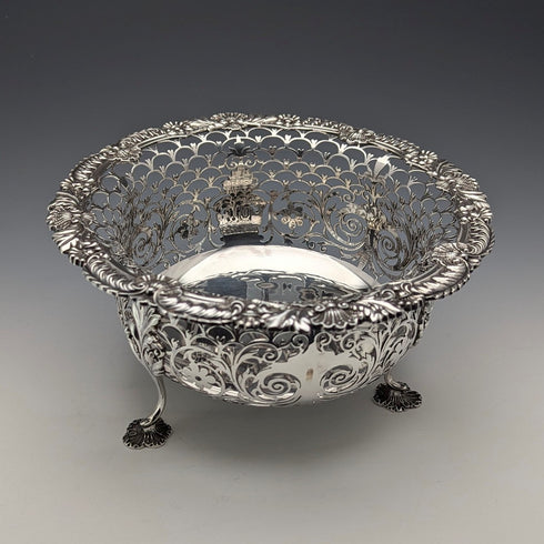 1906年 英国アンティーク 純銀製 脚付きセンターボウル 745g Daniel&John Wellby