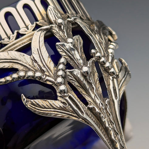 1880 年英國古董純銀高腳碟一對,帶有鈷玻璃內襯 Dobson&Sons