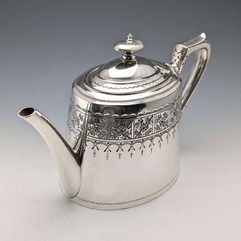 Tetera de plata chapada, antigua, de fabricación británica (Walker & Hall), circa 1900