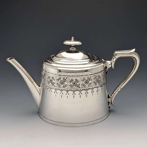 Tetera de plata chapada, antigua, de fabricación británica (Walker & Hall), circa 1900