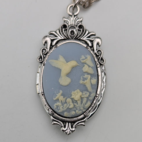 復古蜂鳥浮雕小盒子吊墜項鍊