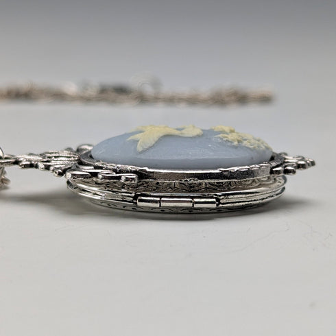 復古蜂鳥浮雕小盒子吊墜項鍊