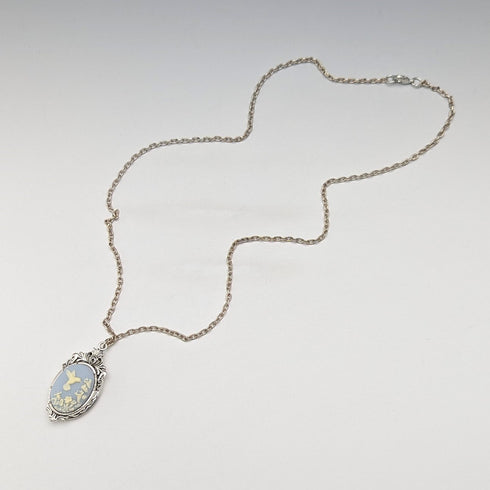 復古蜂鳥浮雕小盒子吊墜項鍊