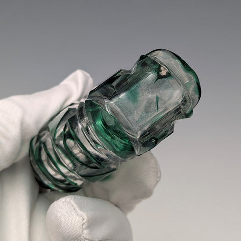 英国アンティーク 純銀蓋 グリーンカットガラス 携帯用香水瓶