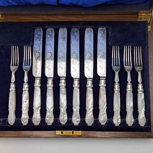 約 1890 年英國古董白色珍珠手柄甜點餐具 5.5 副套裝木盒裝