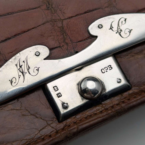 【お取り置き品】1905年 英国アンティーク 純銀装飾 小型革財布 小銭入れ Charles Penny Brown