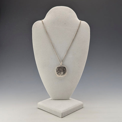 1977 年英國復古純銀盒式吊墜和項鍊 JAC