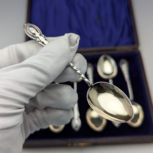 1908 British antique sterling silver tea spoon set of 6 in case by William Devenport